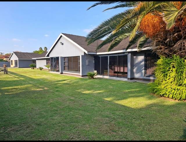 4 BEDROOM HOUSE FOR SALE IN SONLAND PARK